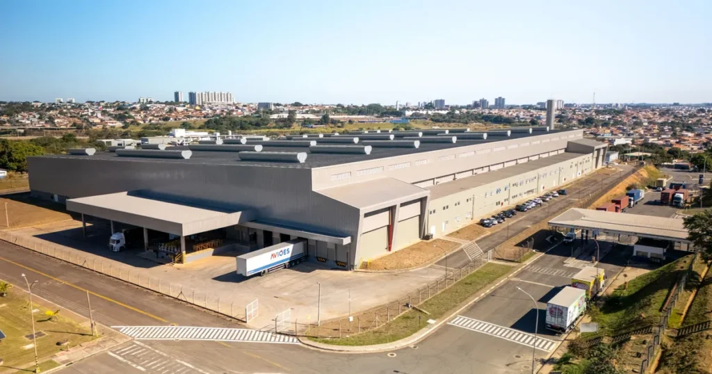 Vantagens de galpões em condomínio para empresas em 2025