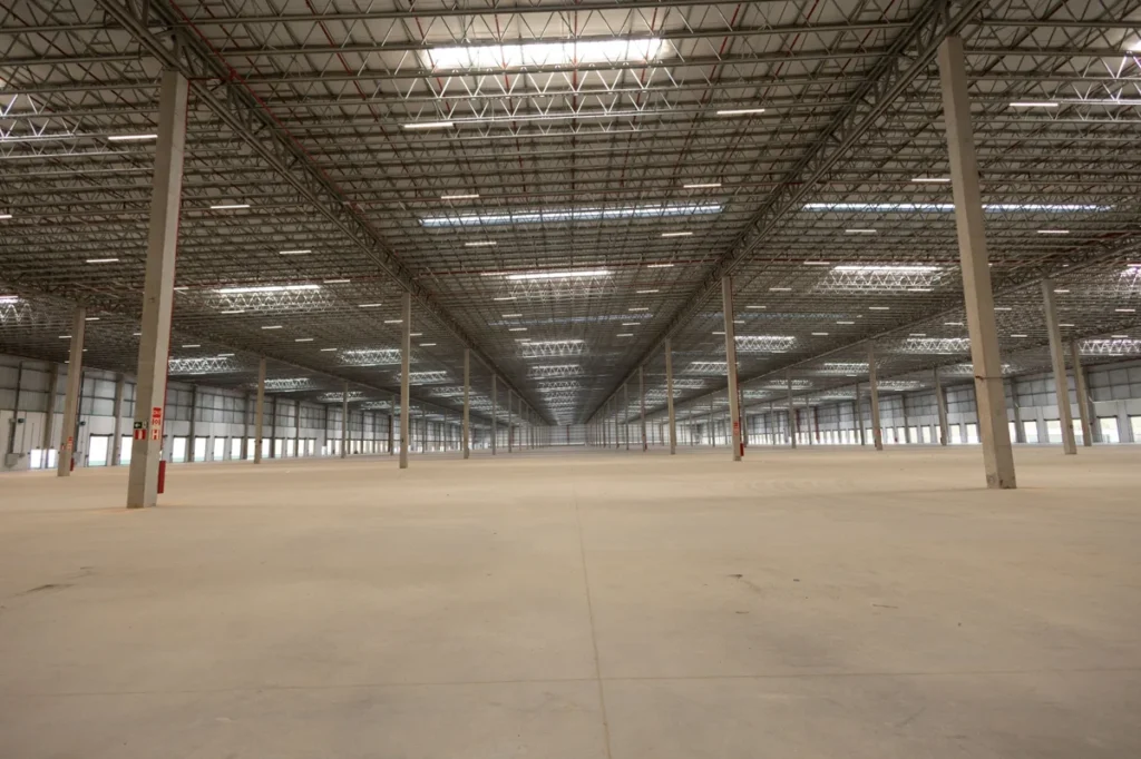 infraestrutura e critérios para alugar galpão industrial